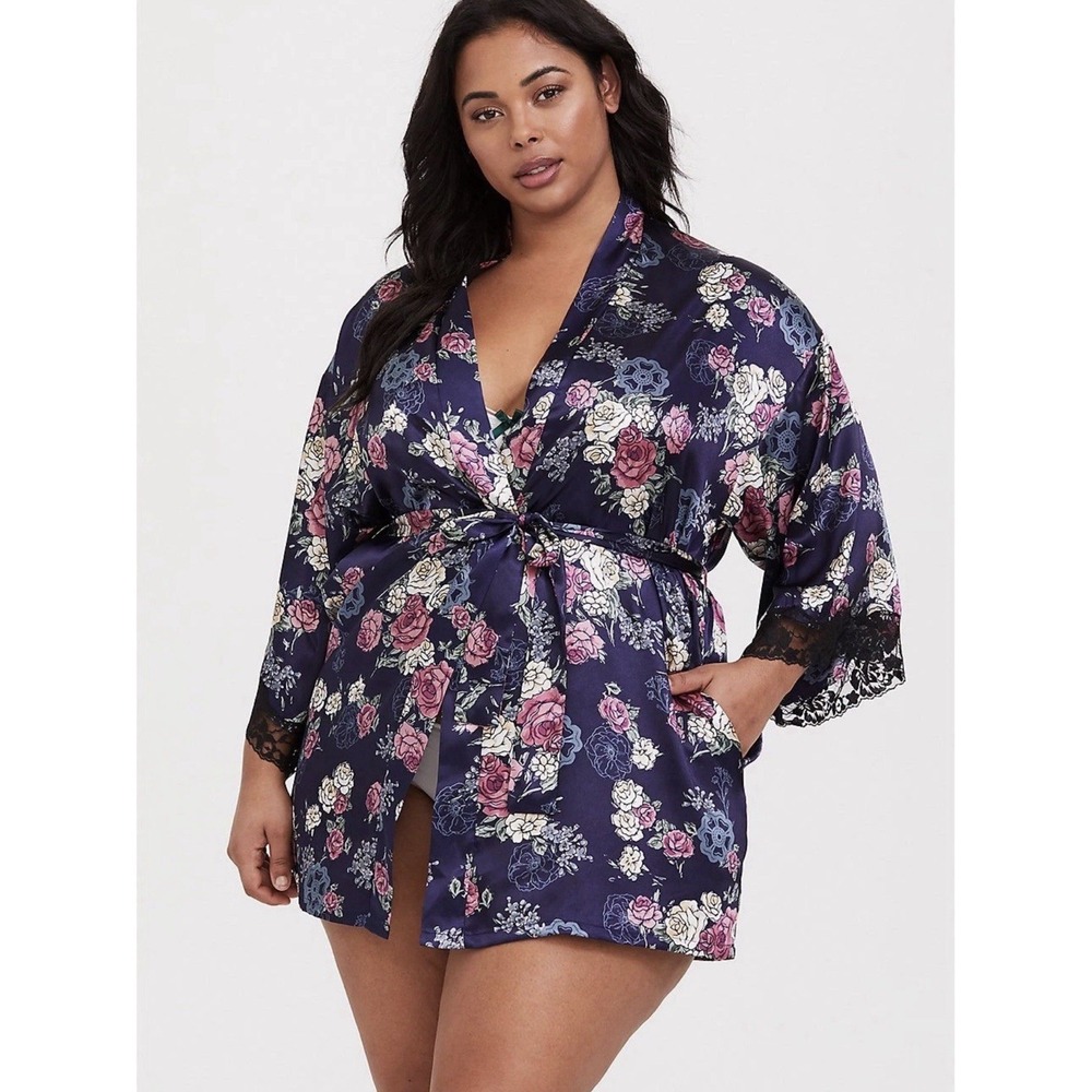 Womens Torrid Outlander Floral Satin & Lace Robe Kimono Size 1/1X 14/16